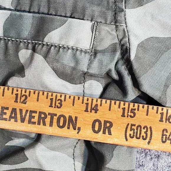 OLD NAVY Women’s Army Camo Flag Utility Full Zip Jacket Flap pockets Sz XS Small - Picture 9 of 13